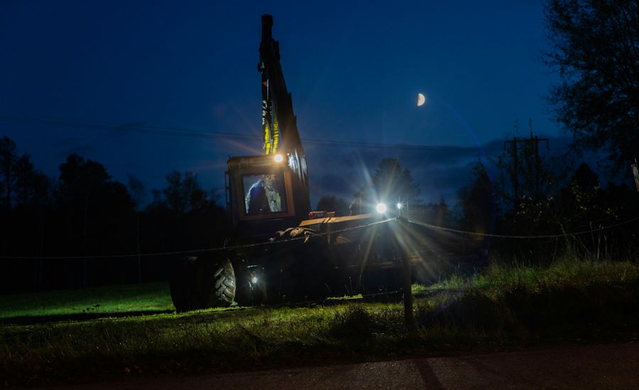 ibland blir det arbete långt in på kvällarna och nätterna