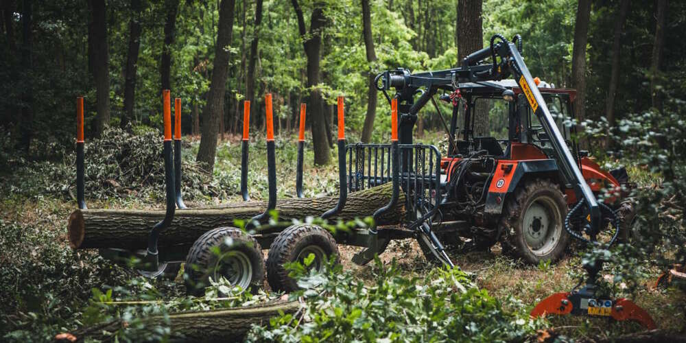 skogsvagn till liten traktor