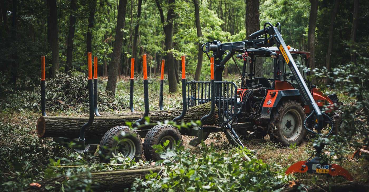 skogsvagn till liten traktor